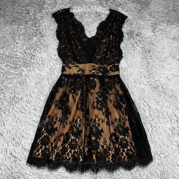 Majorelle Black‎ Lace Mini Dress Women's S Deep V-Neck X Back Party Glam HOCO - Picture 1 of 11